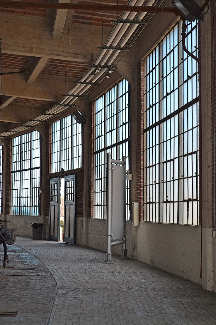 Roundhouse 3