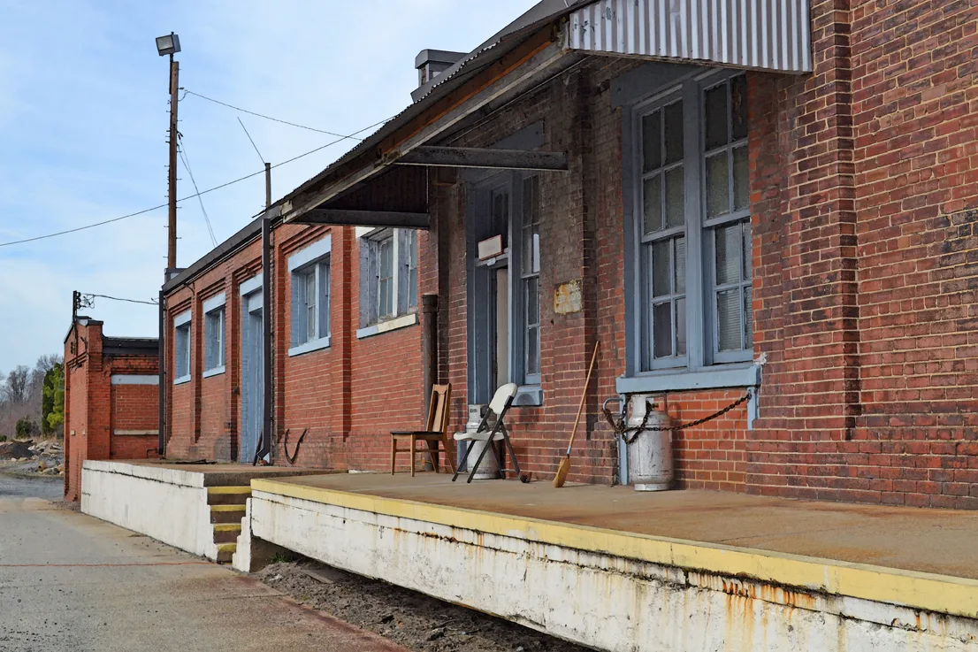 Train Building 1