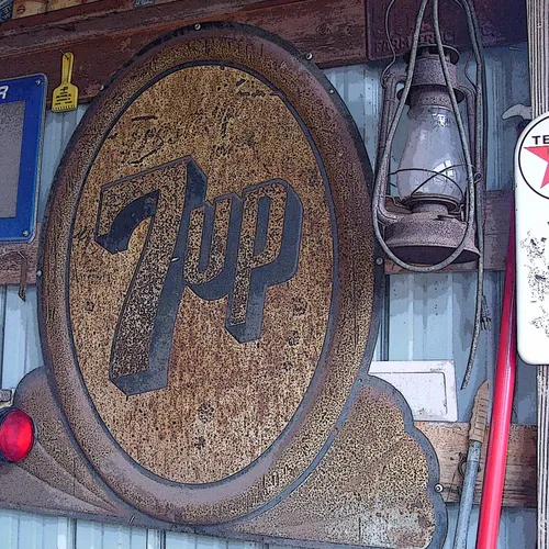 7 Up Poster Edge
