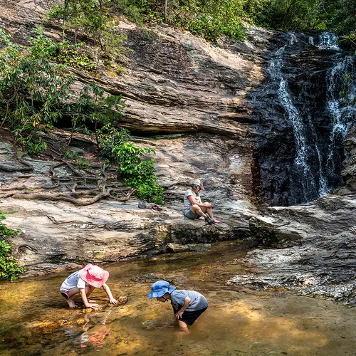 Hangingrockfalls 2